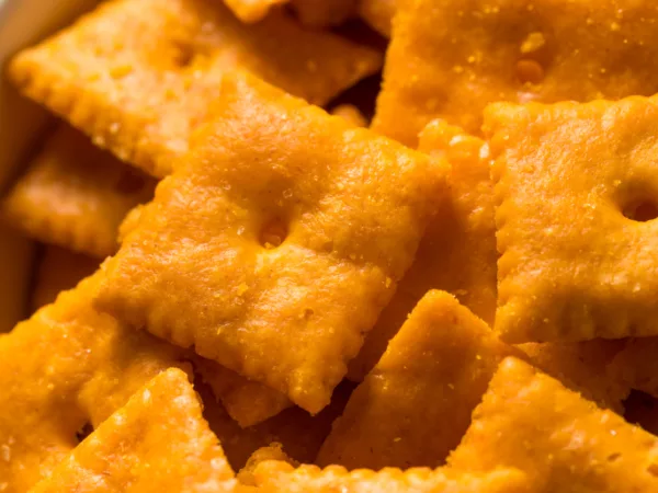 Cheese powder crackers